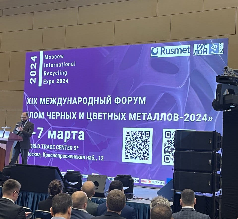 В преддверии Дня российской печати, замминистра  Мадина Каибова вручила Благодарственные письма руководителям республиканских СМИ.