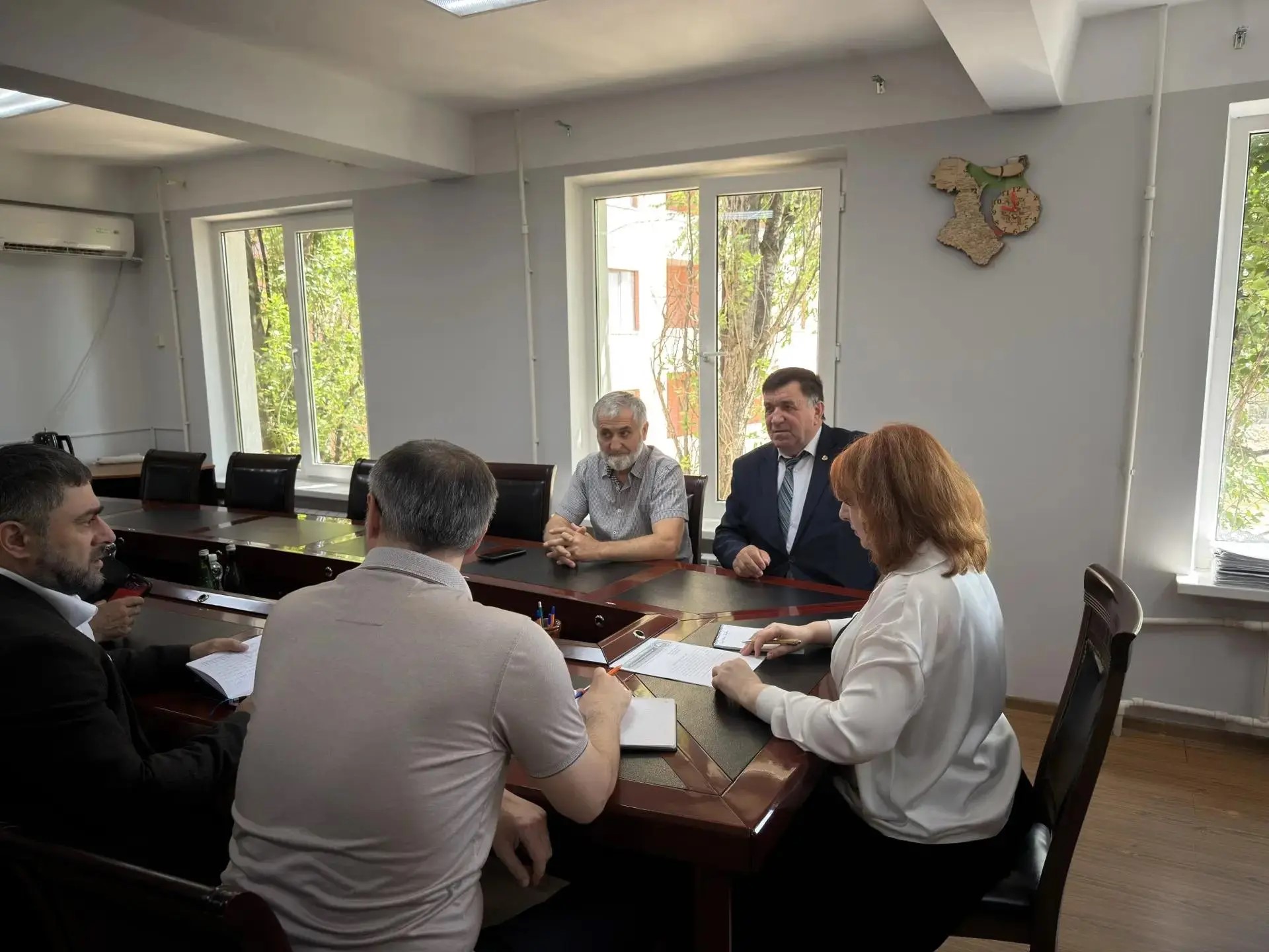 Предпринимателям пригорода Махачкалы рассказали о мерах господдержки и льготных займах